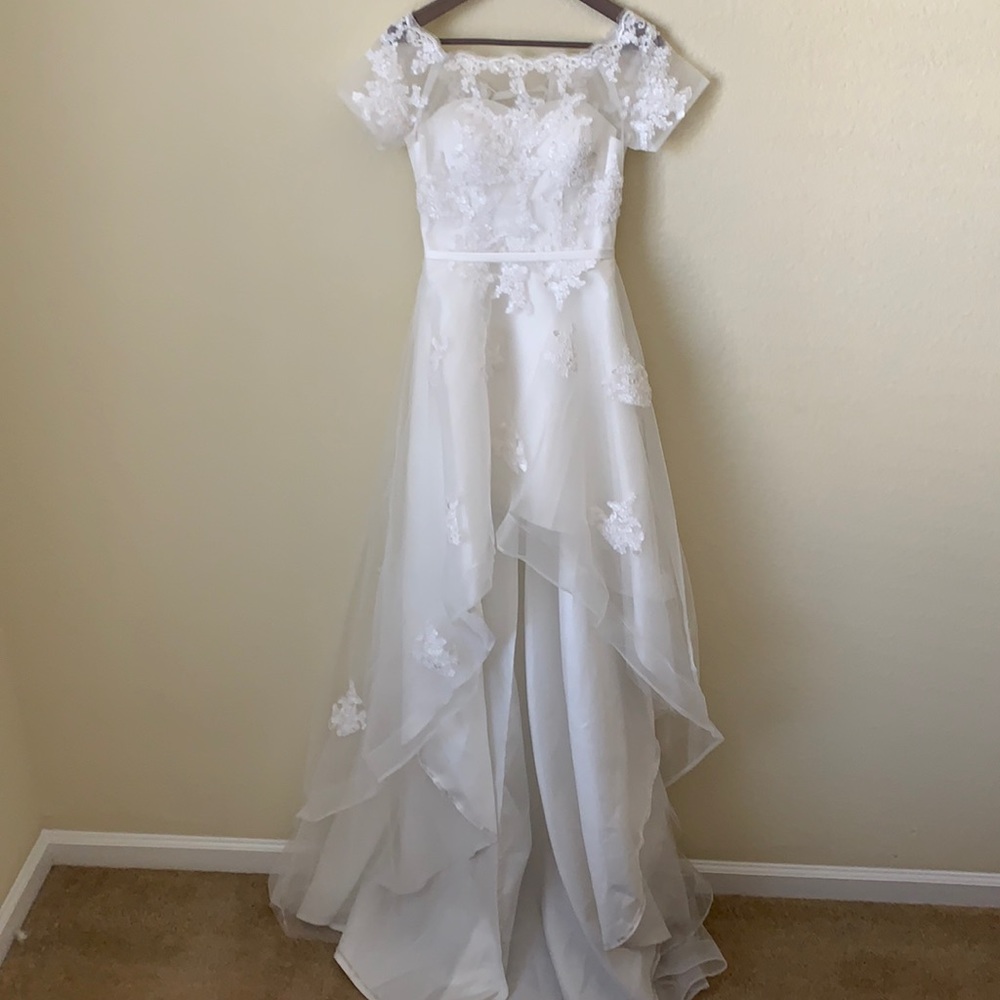 Gorgeous wedding dress